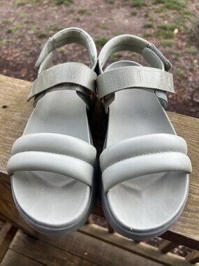 SOREL womens leather Viibe safari hippie ridge platform sandal stone green 9.5